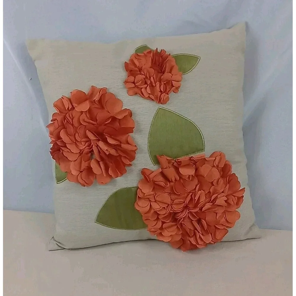 Tho By‎ Mario Lorenz Pillow Floral Pretty Decorative Flower Petal Throw Pillow
